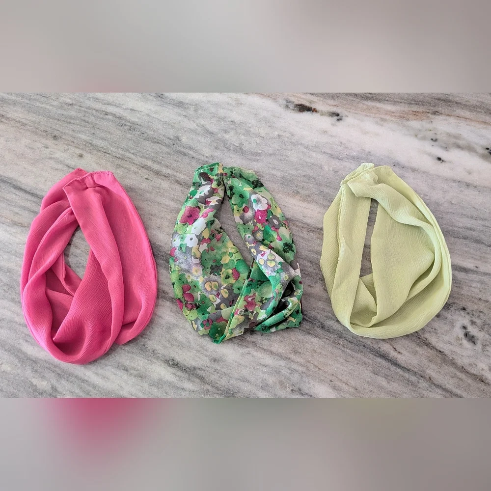 Magnetic Neck Scarf - Picture 1 of 5
